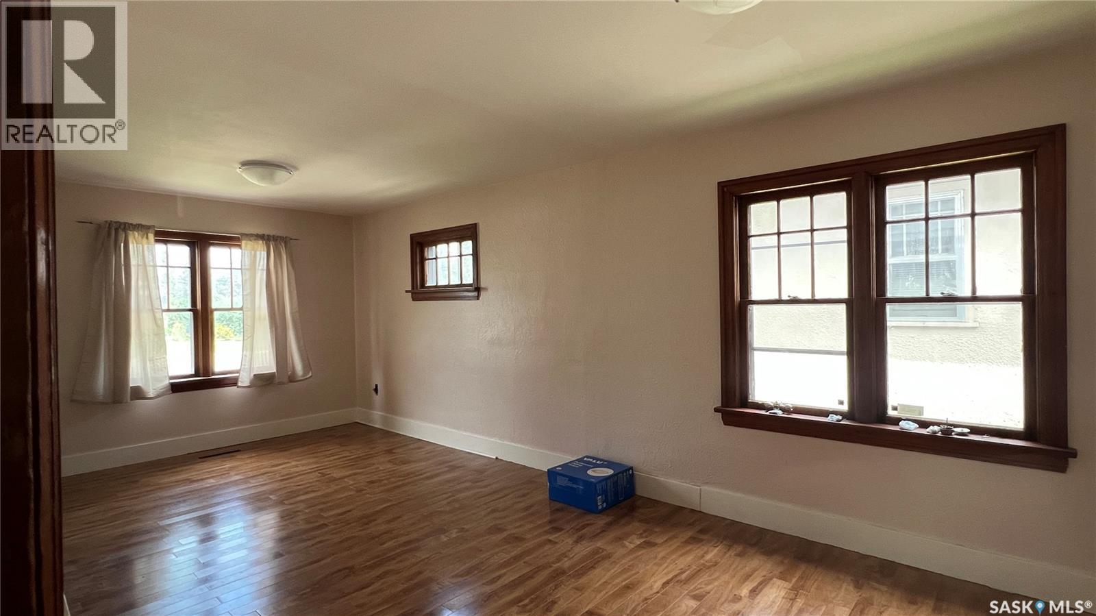 355 10th STREET E - 6