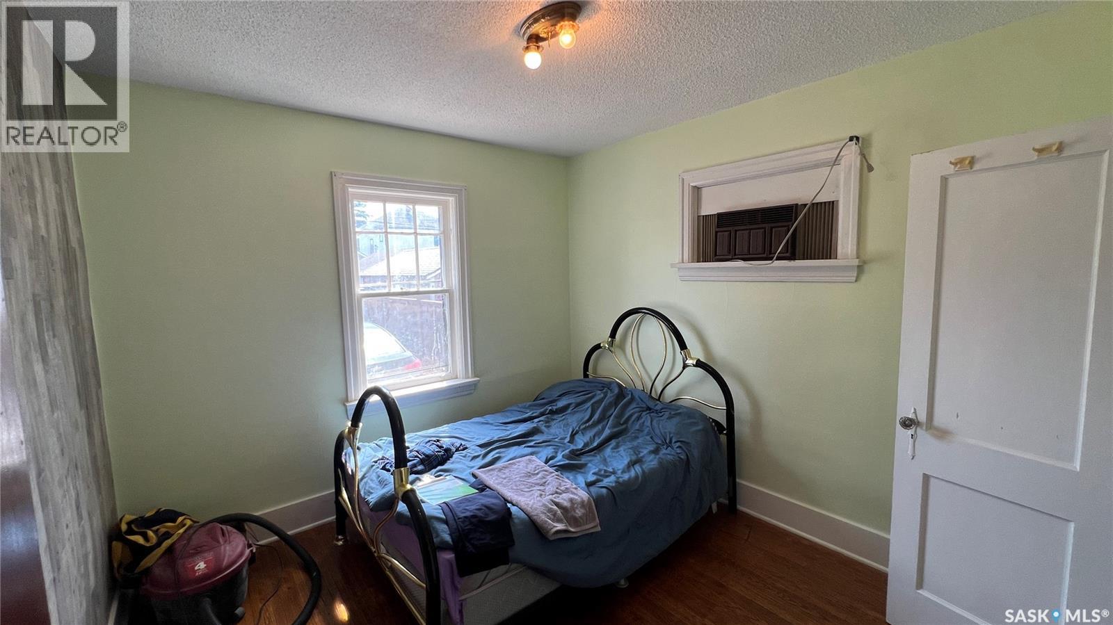 355 10th STREET E - 17