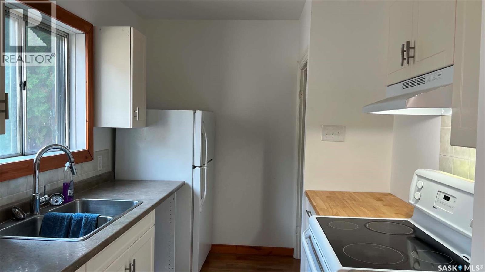 355 10th STREET E - 11