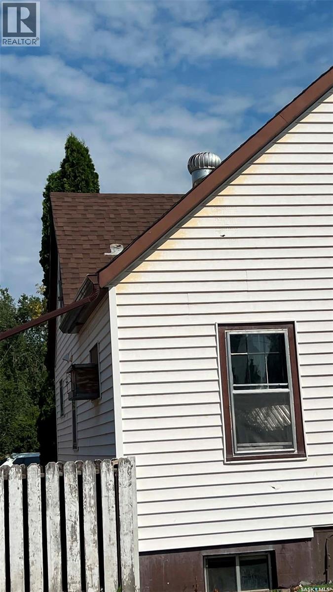 355 10th STREET E - 37