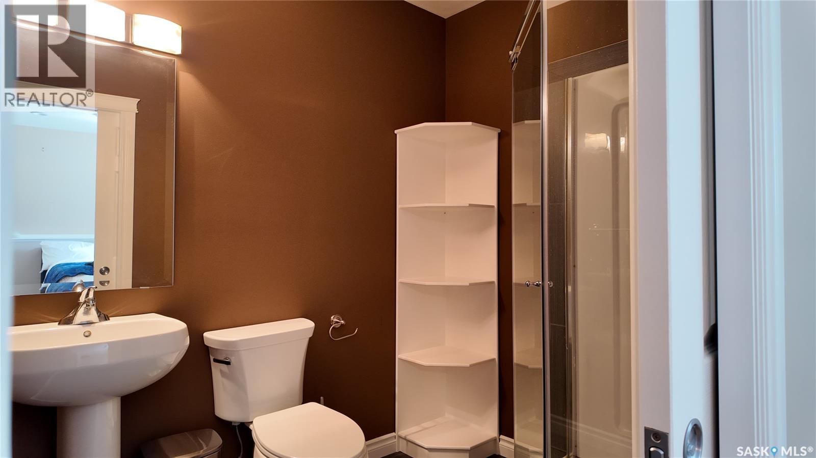 #409 212 Willis CRESCENT - 12