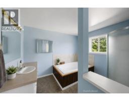 Living room - 5255 Schneider Place, Tappen, BC V0E2X3 Photo 12