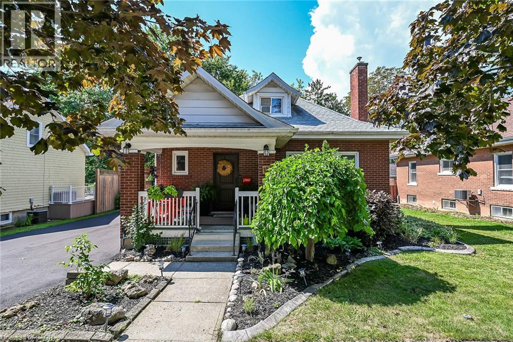 133 SHETLAND Street - 1