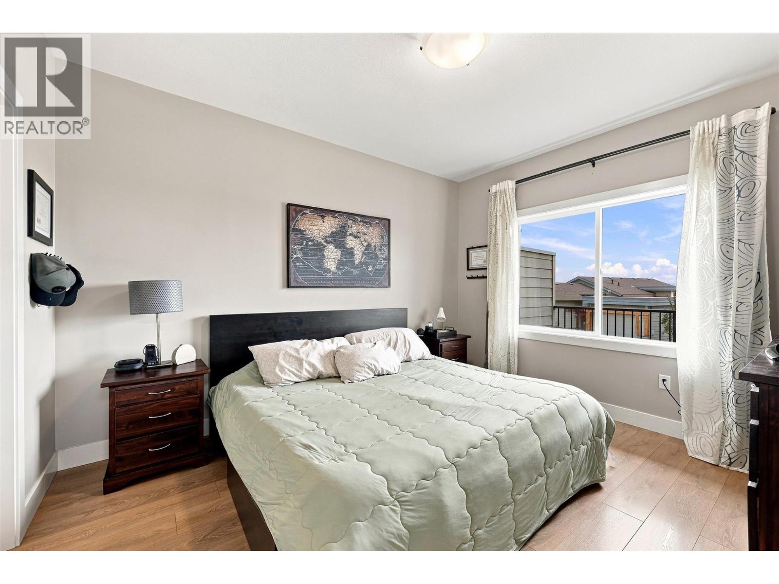 #32 2200 LINFIELD Drive - 14