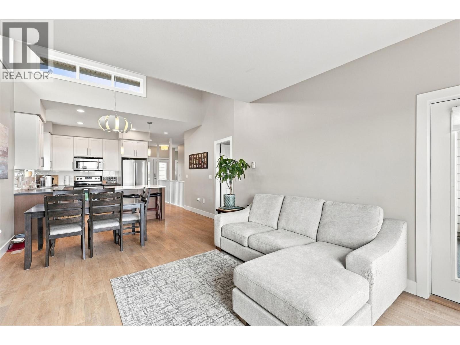 2200 LINFIELD Drive Unit# 32, Kamloops