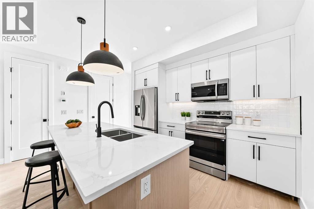 2238 44 Street NW - 11