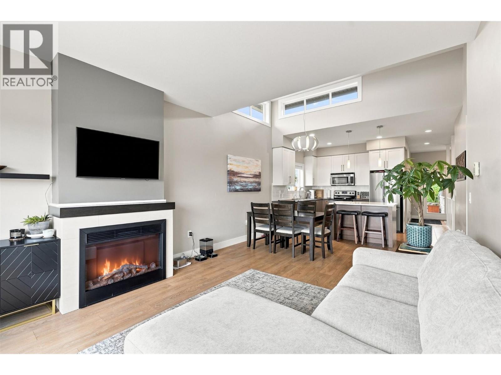 2200 LINFIELD Drive Unit# 32, Kamloops