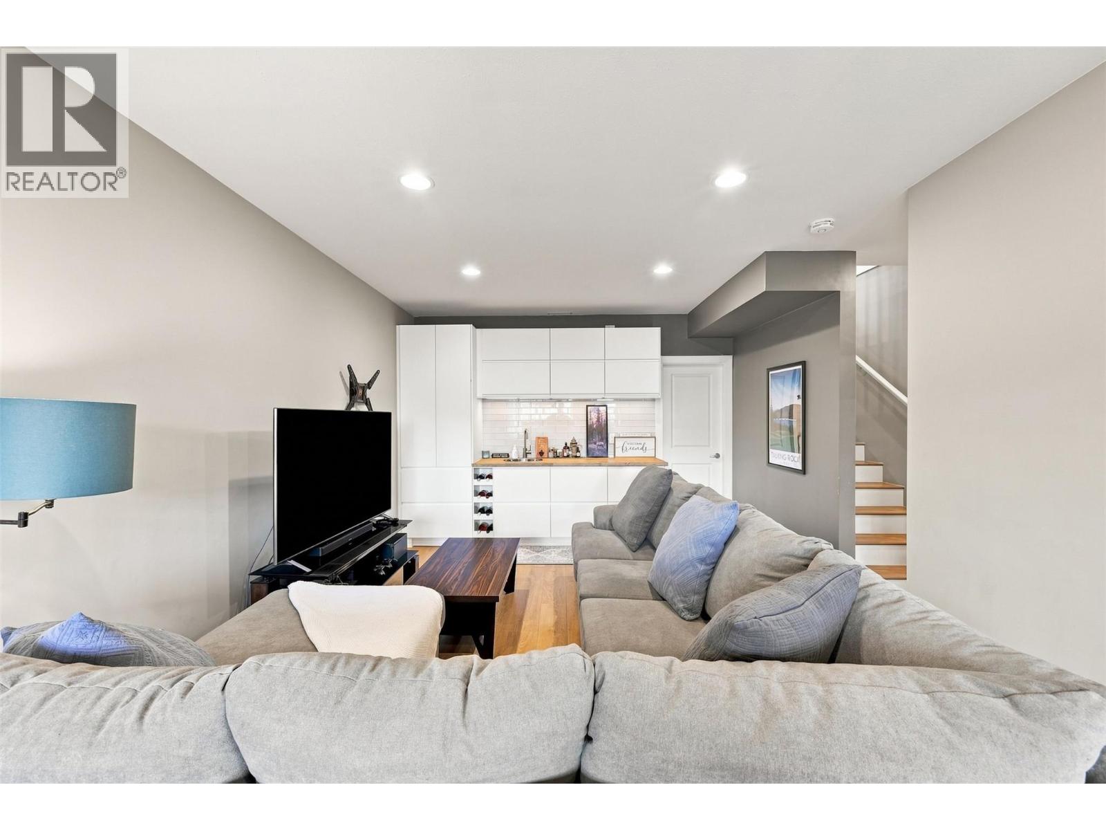 2200 LINFIELD Drive Unit# 32, Kamloops