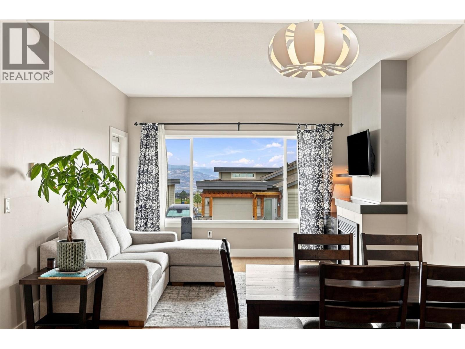 2200 LINFIELD Drive Unit# 32, Kamloops