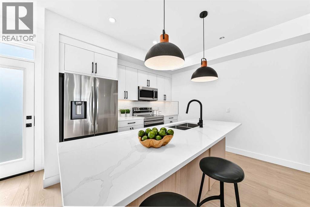 2238 44 Street NW - 12