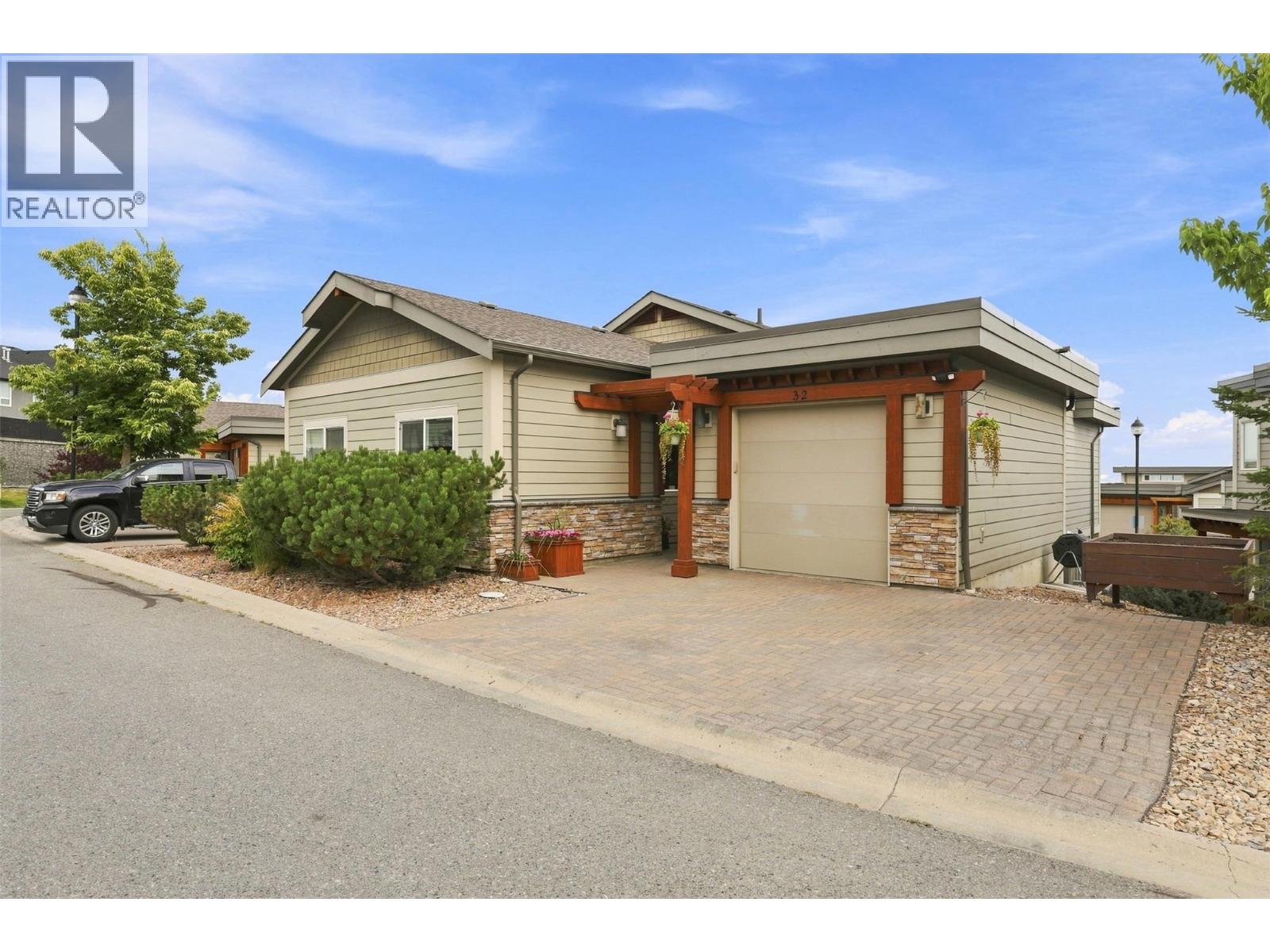 #32 2200 LINFIELD Drive - 2