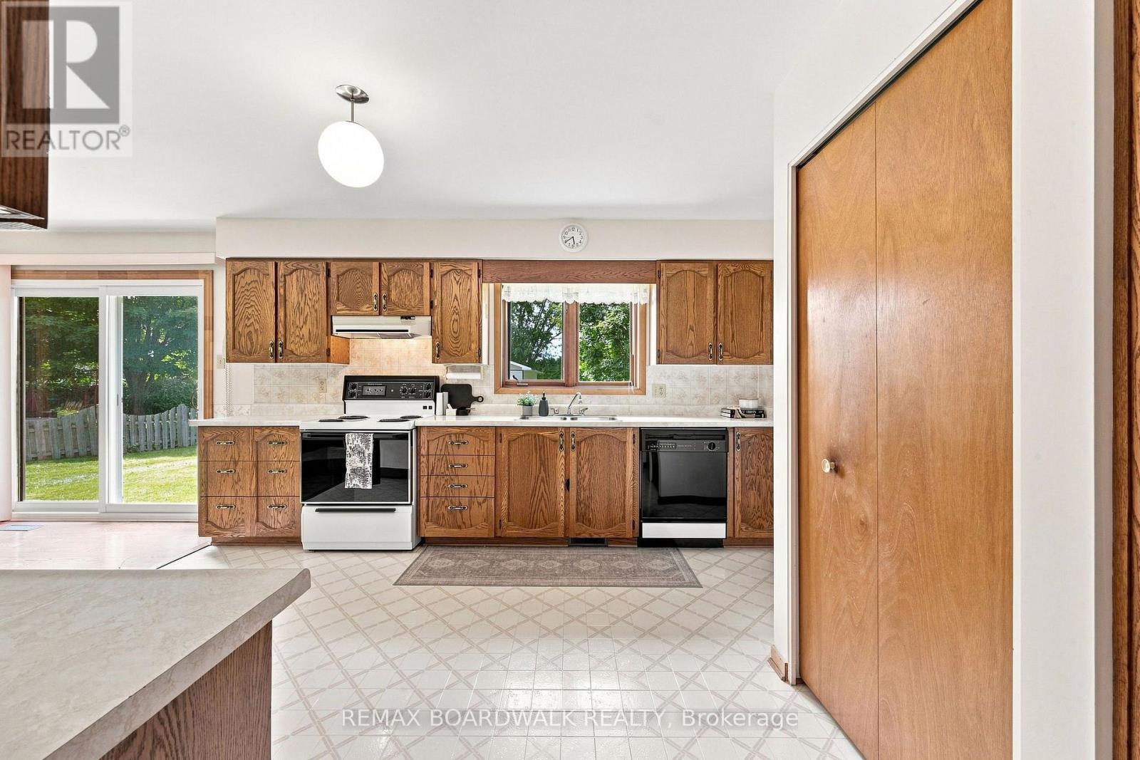21 MAITLAND STREET - Image 14