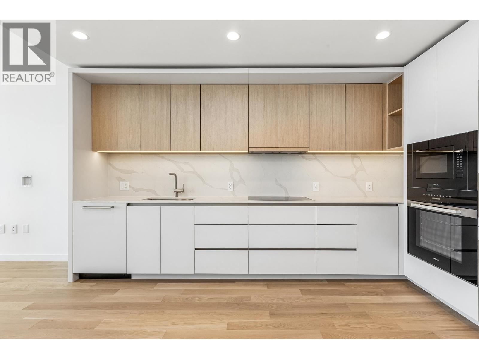 609 3963 UPLANDS WAY, West Vancouver
