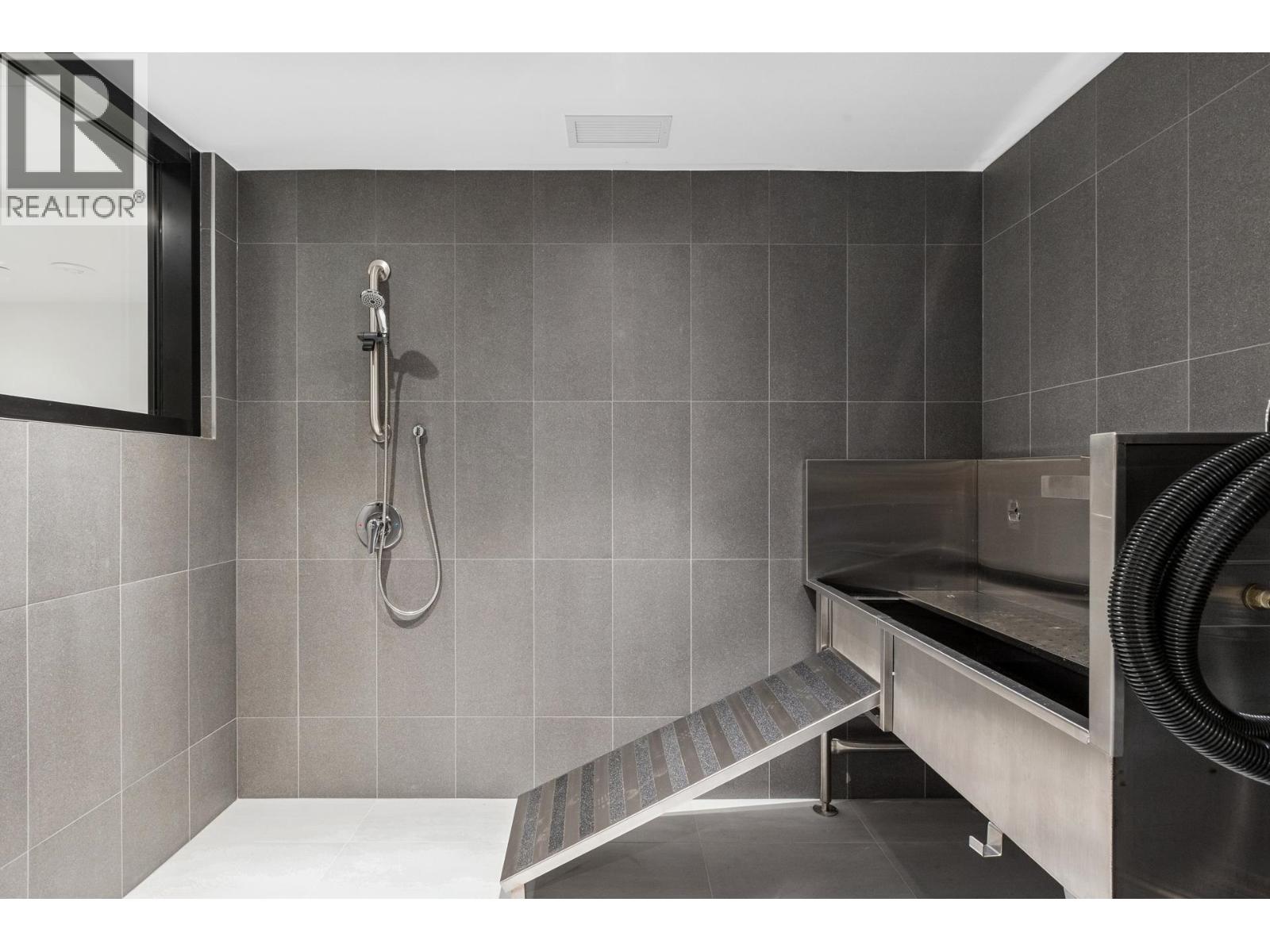 609 3963 UPLANDS WAY, West Vancouver