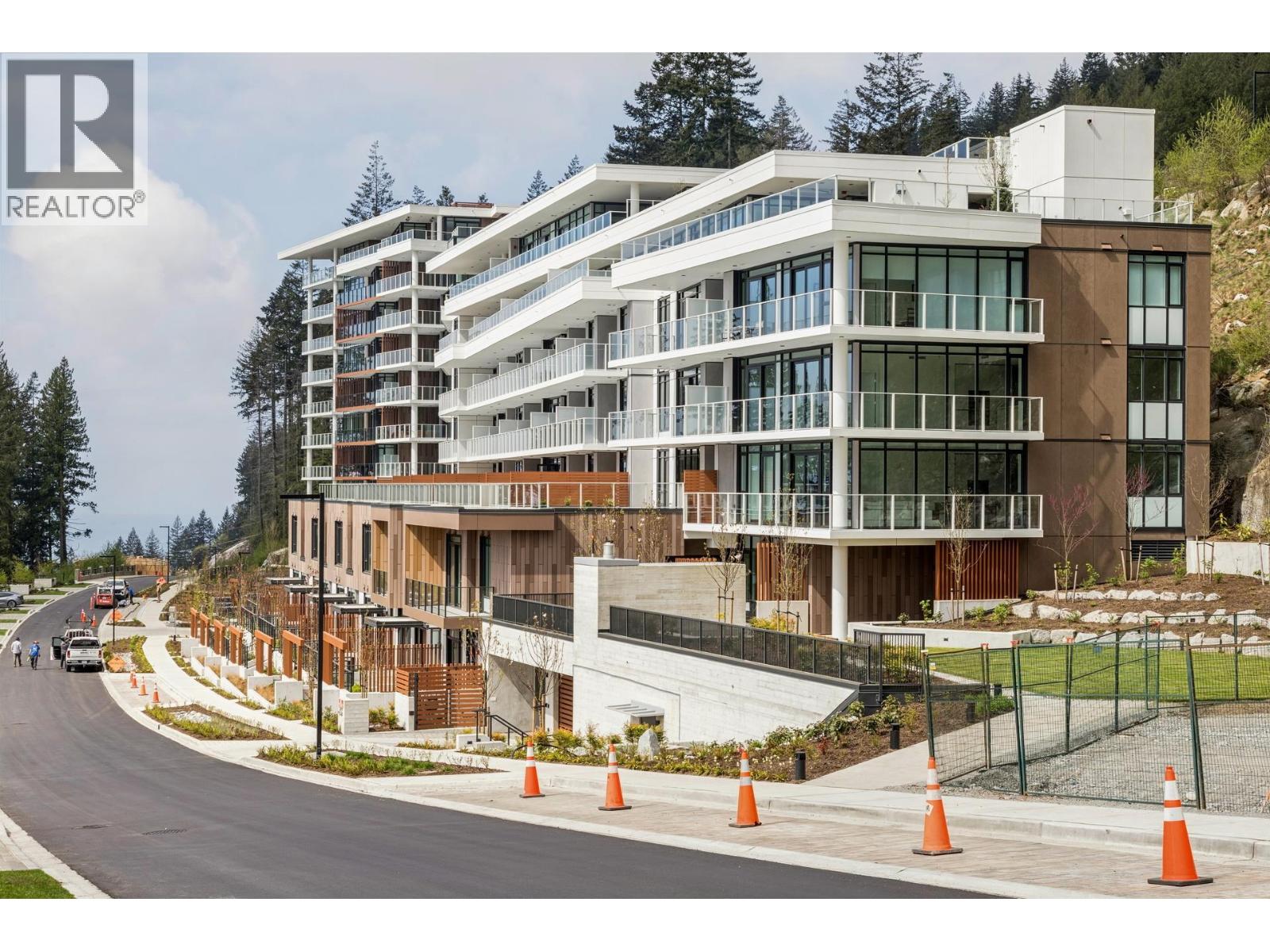 609 3963 UPLANDS WAY, West Vancouver
