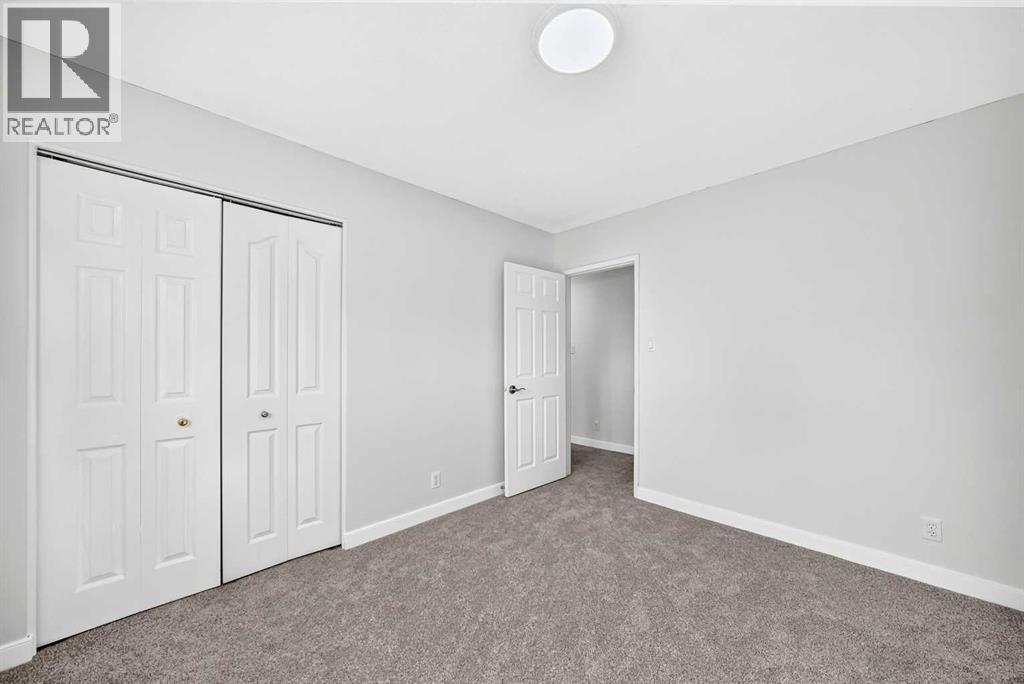 1220 73 Avenue SW - 28