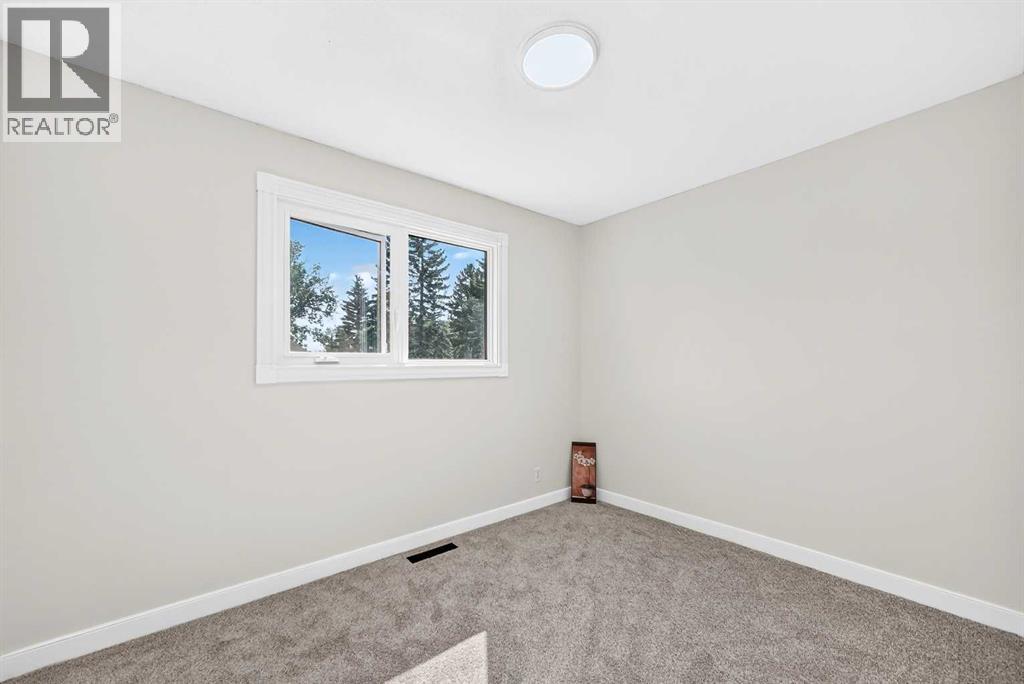 1220 73 Avenue SW - 29