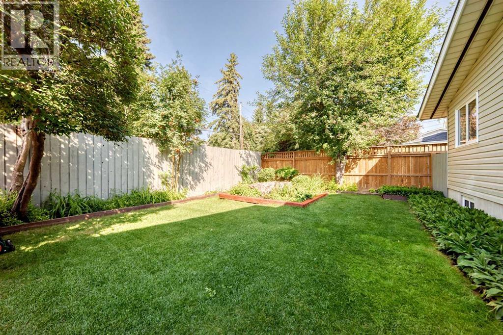 1220 73 Avenue SW - 43