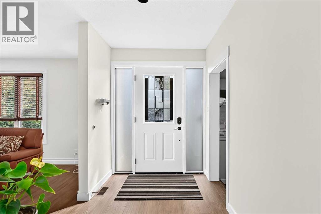 1220 73 Avenue SW - 5