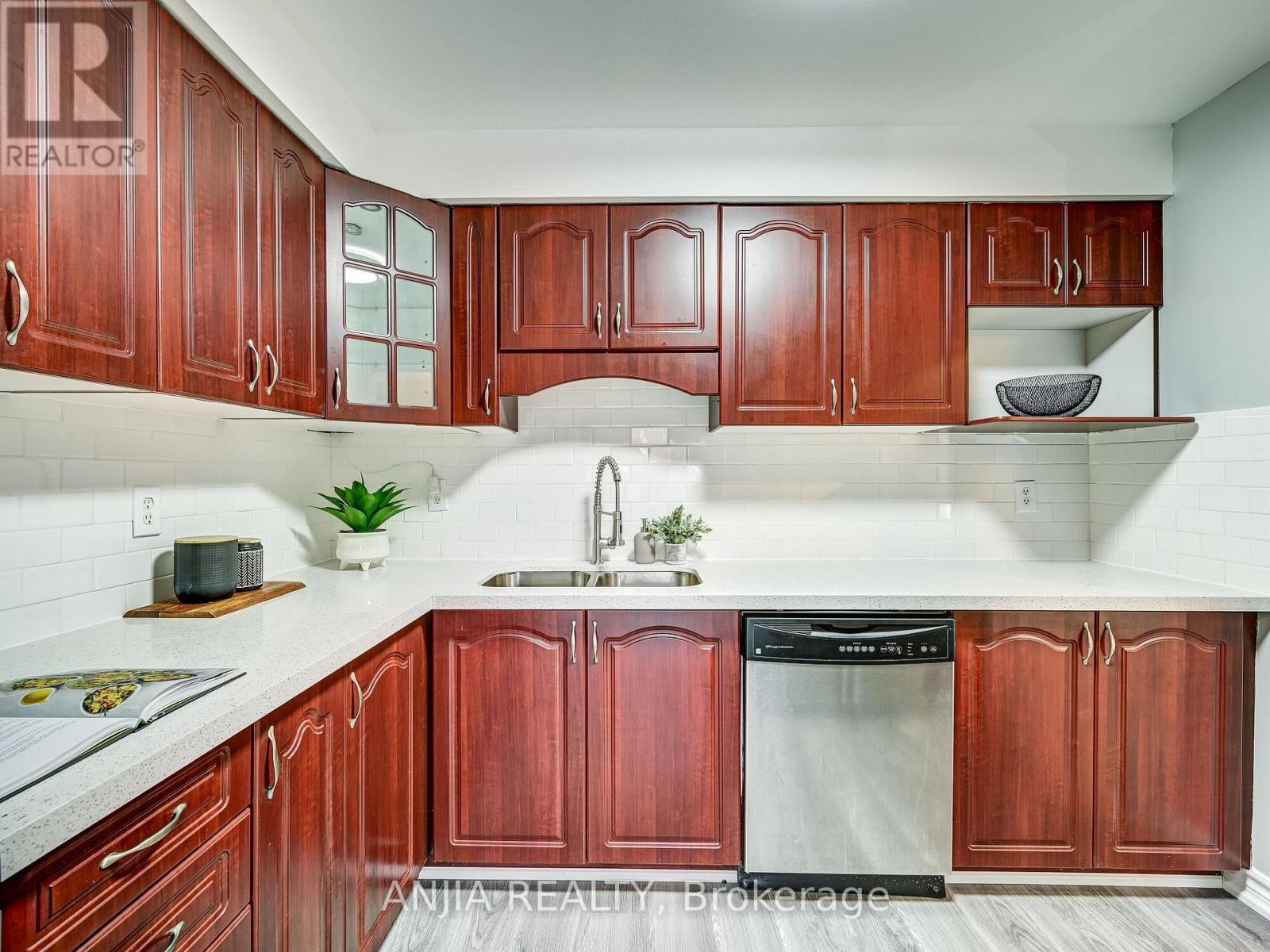 61 SORRELL CRESCENT, Markham photo 9