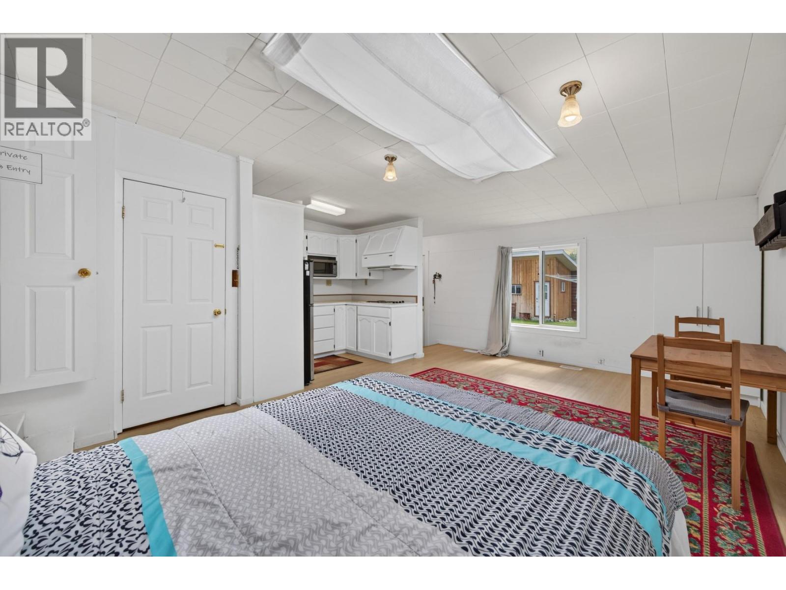 1411 CARIBOO  97 Highway, Clinton