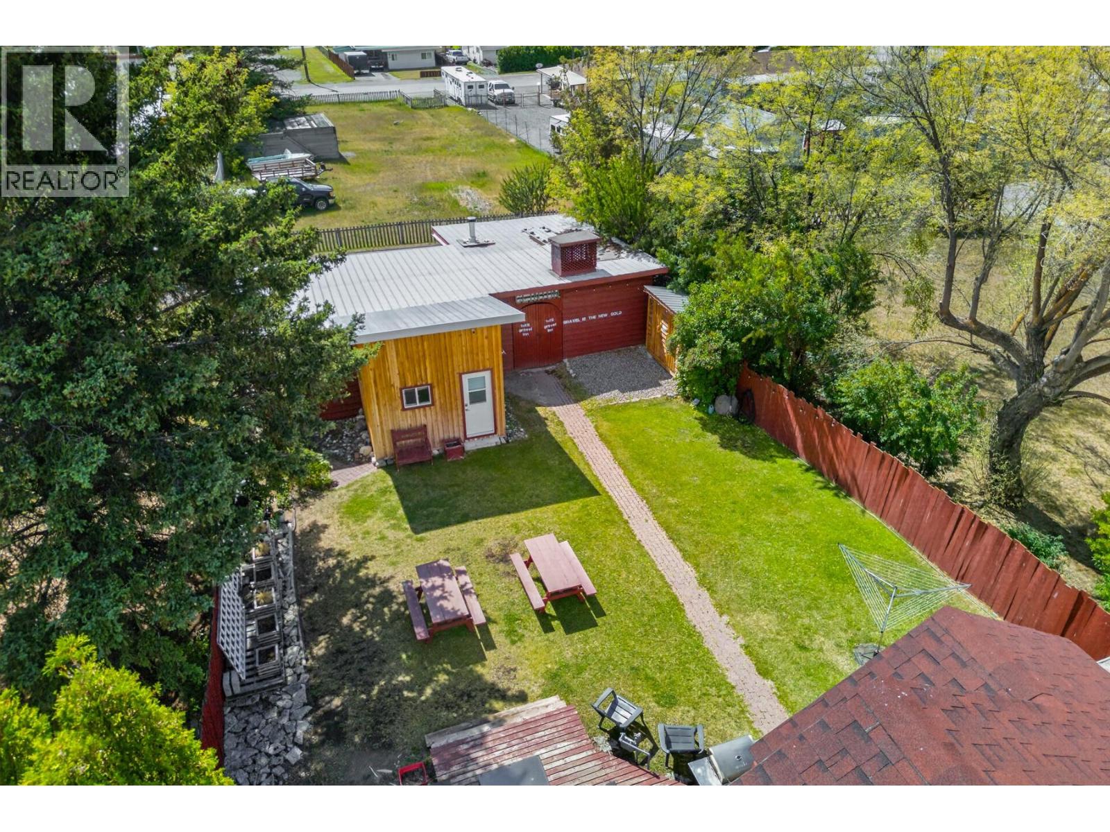 1411 CARIBOO  97 Highway, Clinton