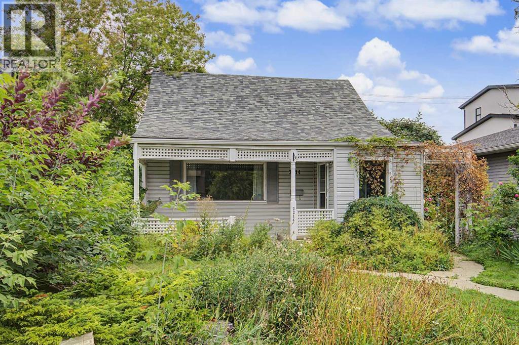 2214 24A Street SW - 33