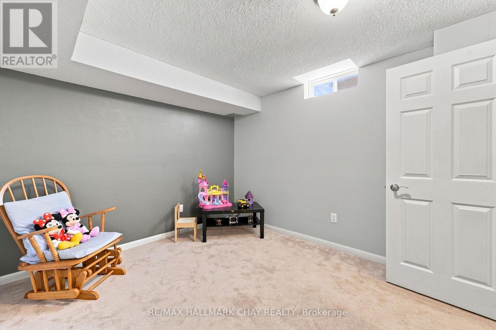 167 THE QUEENSWAY - Image 22