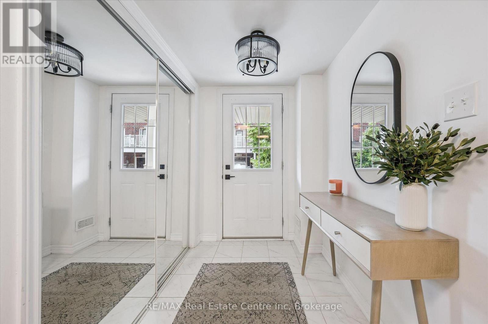 #30 88 DECORSO DRIVE - Image 3