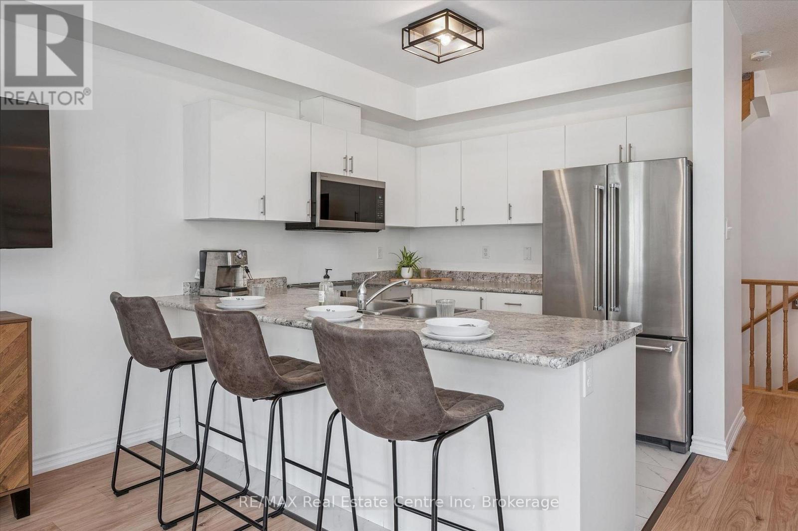 #30 88 DECORSO DRIVE - Image 5