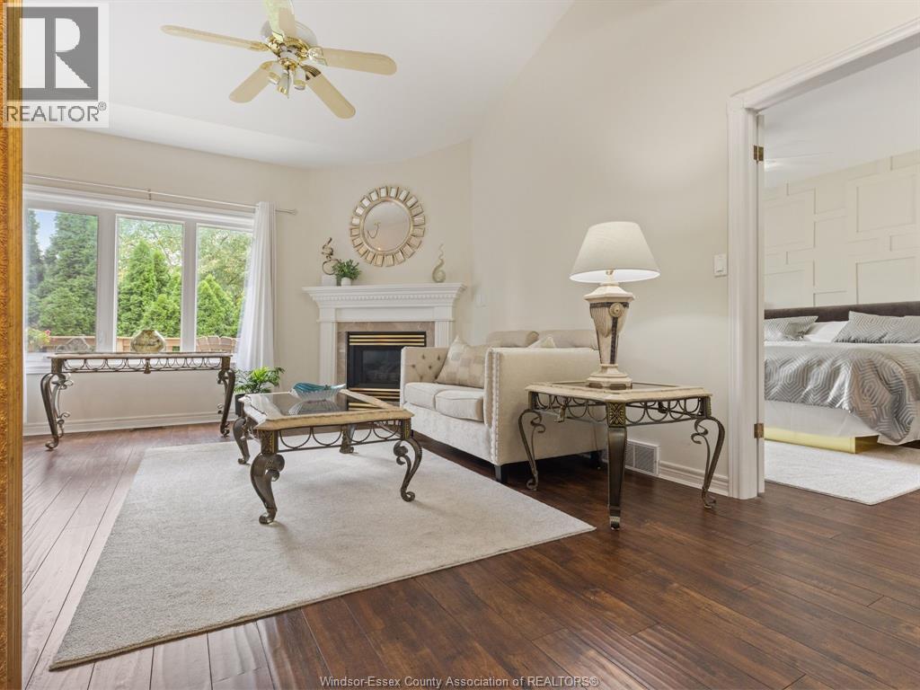 393 TUSCANY CRESCENT - 9