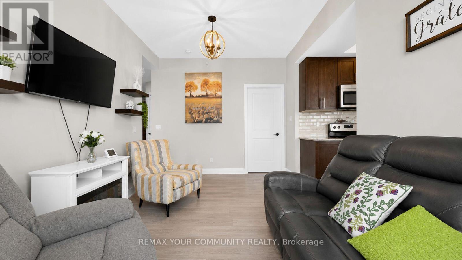 #610 55 YORKLAND BOULEVARD - 7