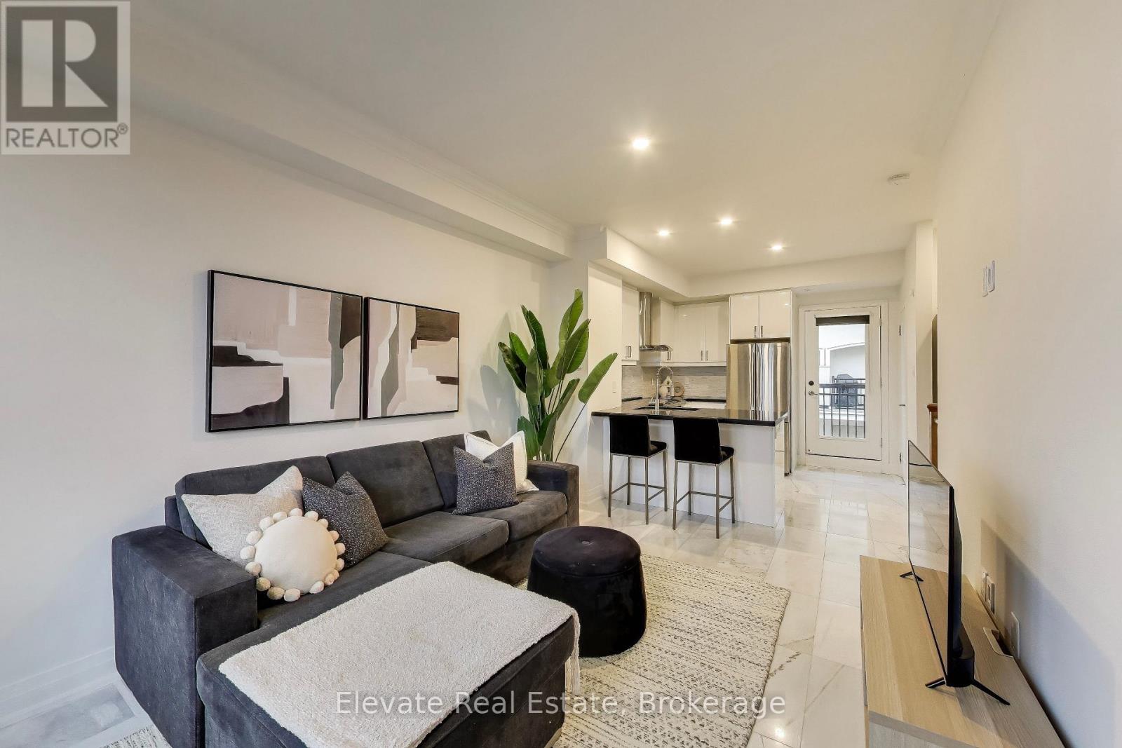 #24 3083 CAWTHRA ROAD - 1