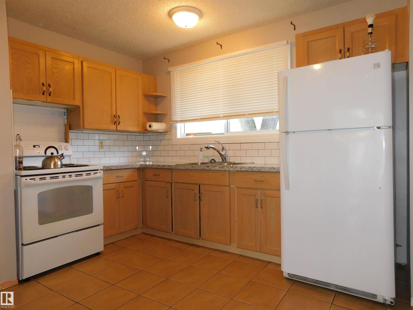 213 HABITAT CR NW - 2