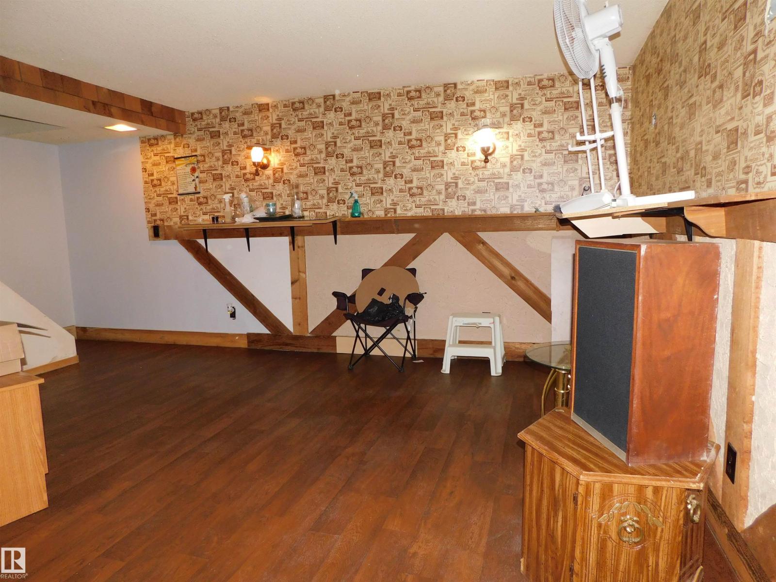 213 HABITAT CR NW - Image 18