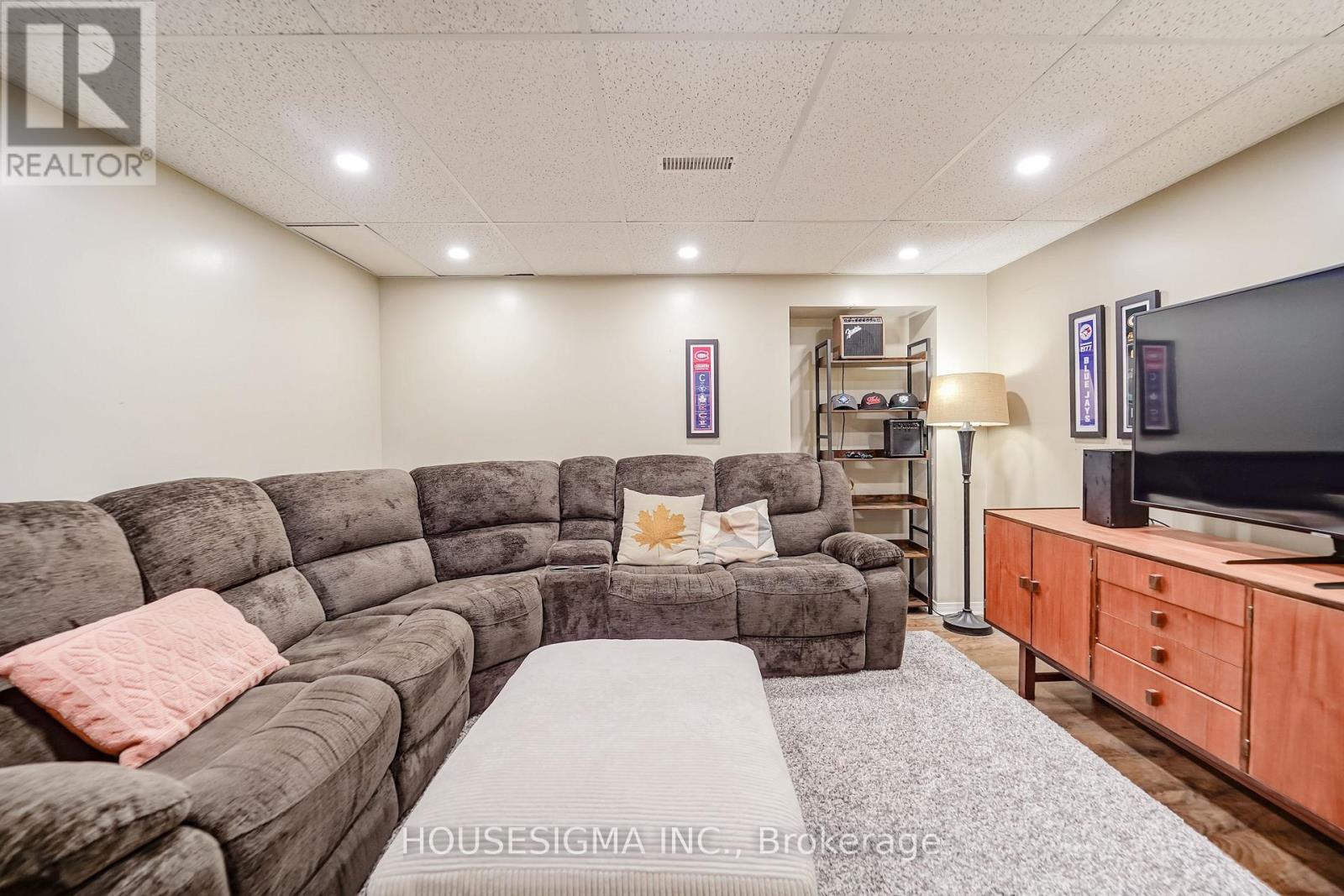97 BACH AVENUE - Image 31