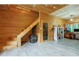 Living room - 1200 Route 309, L Ange Gardien, QC J8L0A5 Photo 12