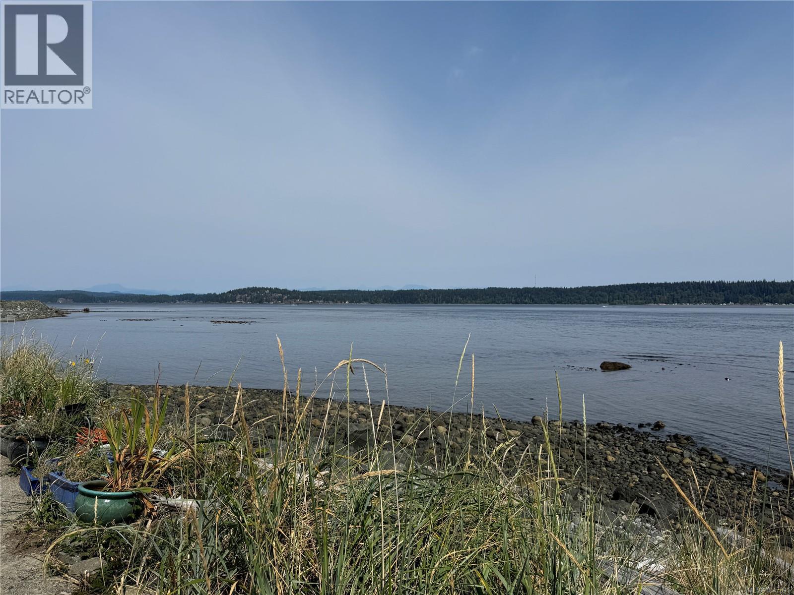#210 87 Island Hwy S - 14