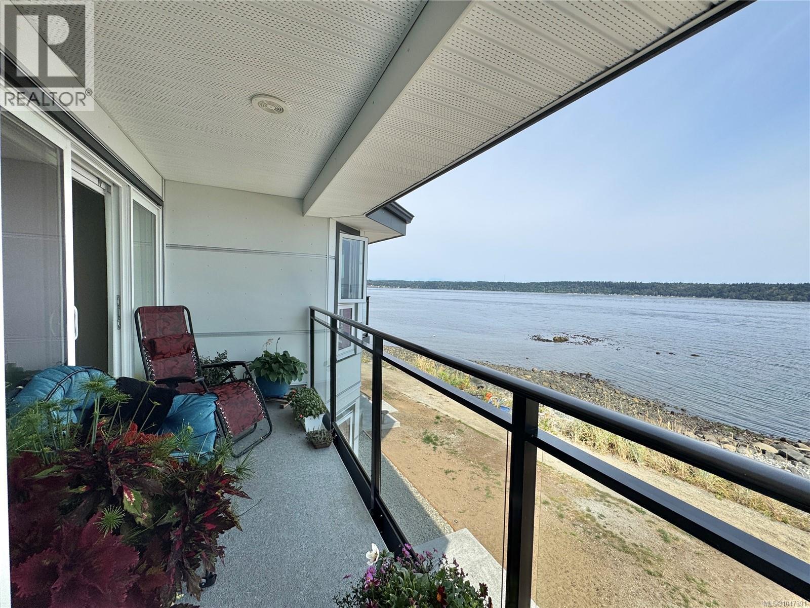 #210 87 Island Hwy S - 9