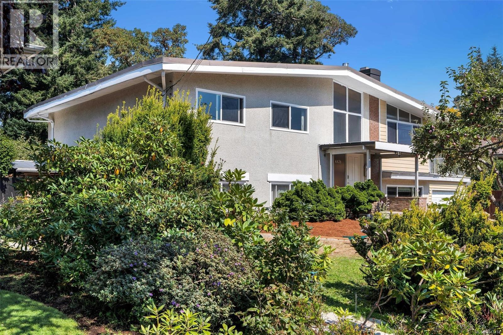 4426 Chartwell Dr - 1