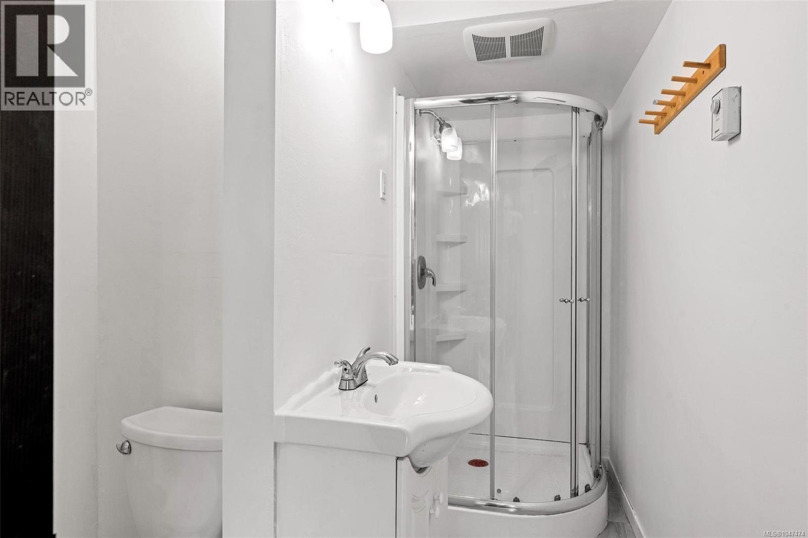 4426 Chartwell Dr - Image 24
