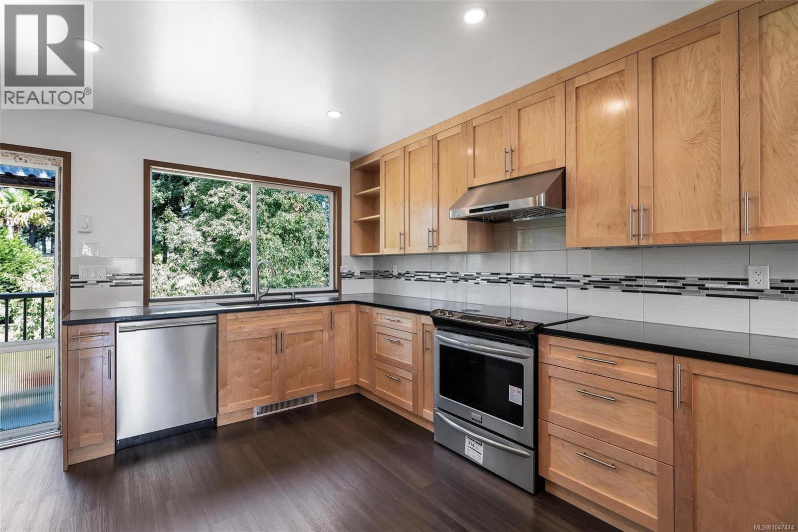 4426 Chartwell Dr - Image 9