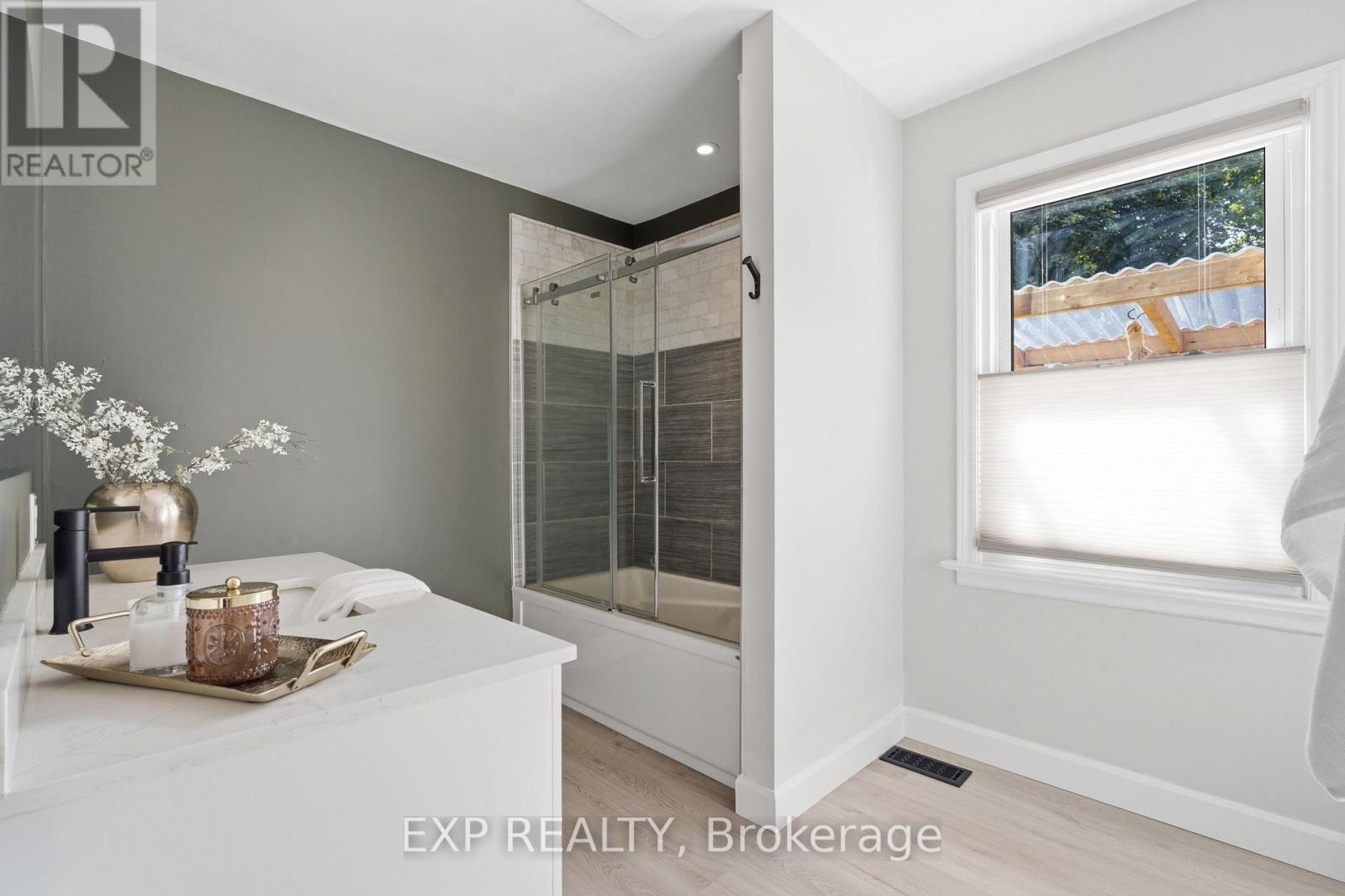 20 HILLVIEW STREET - Image 15