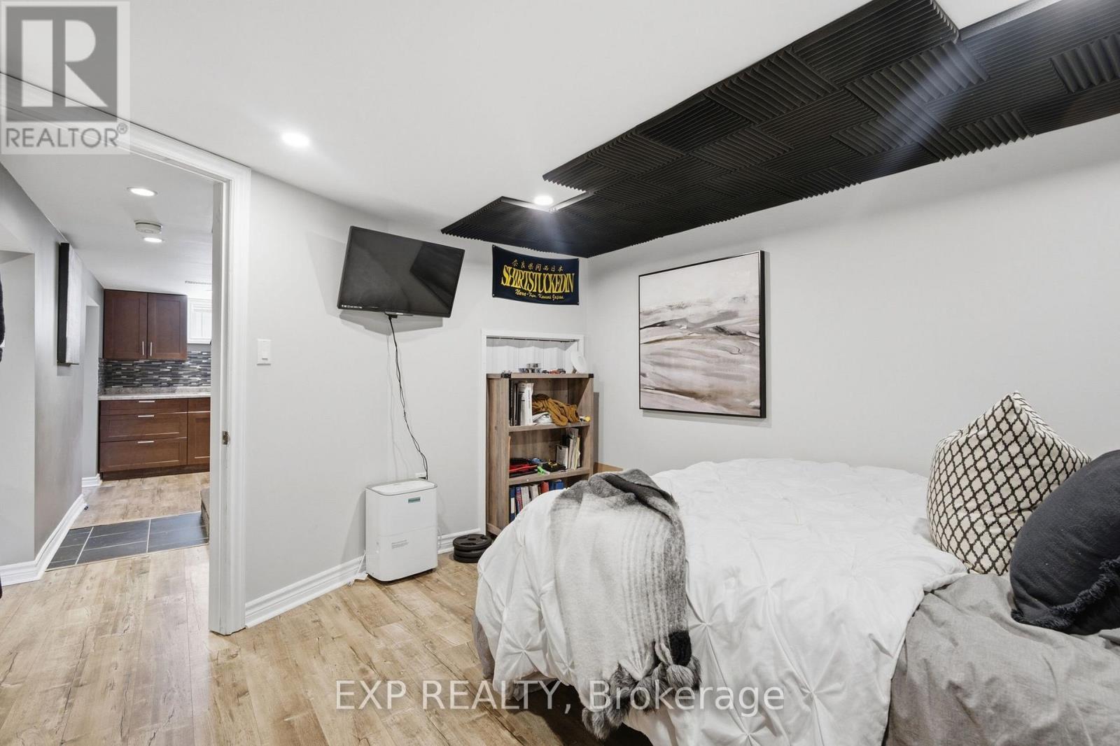 20 HILLVIEW STREET - Image 30