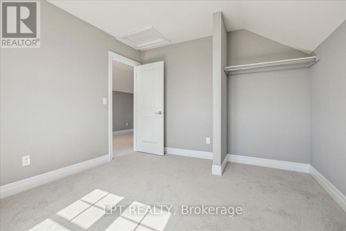 1 DORCHESTER BOULEVARD S - Image 24