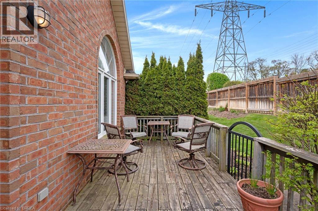 #10 422 POWERLINE Road - Image 34
