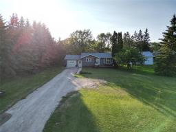 221 Norquay Avenue, Killarney, MB R0K1G0 Photo 36