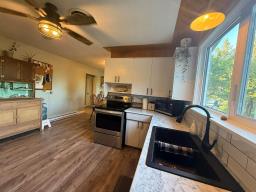 4pc Bathroom - 221 Norquay Avenue, Killarney, MB R0K1G0 Photo 6