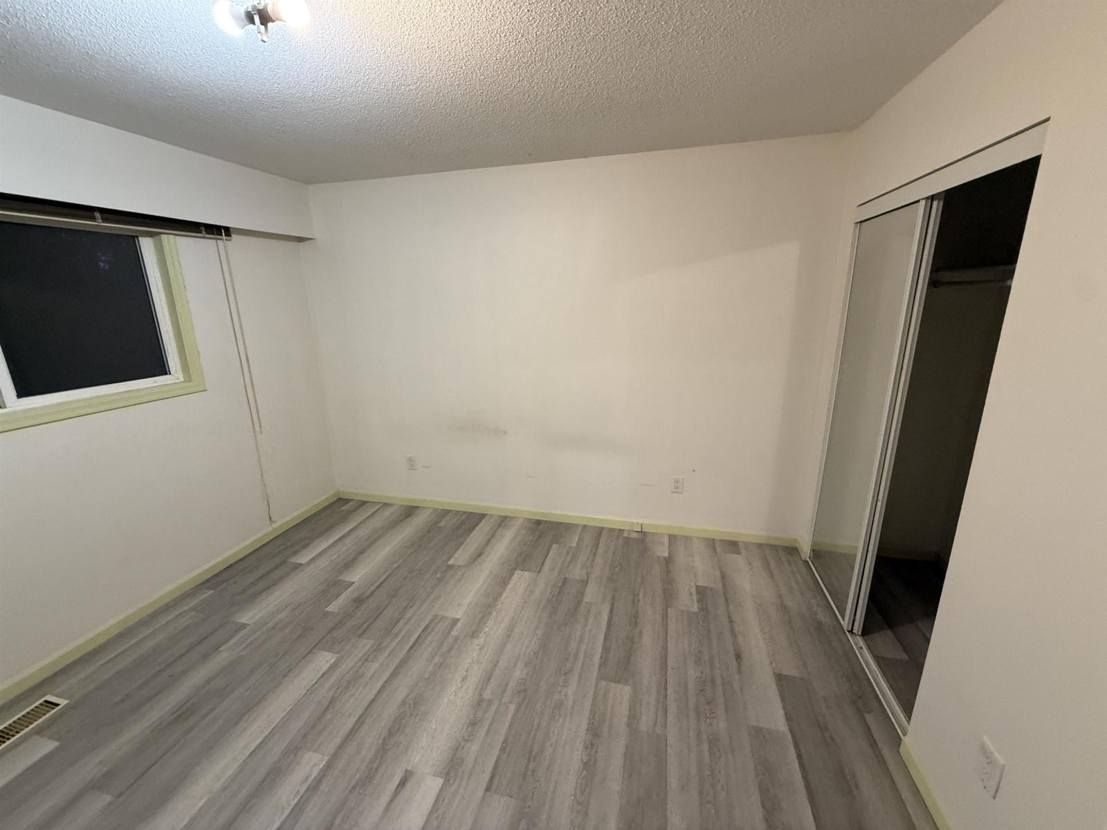 19371 76 AVENUE, Surrey