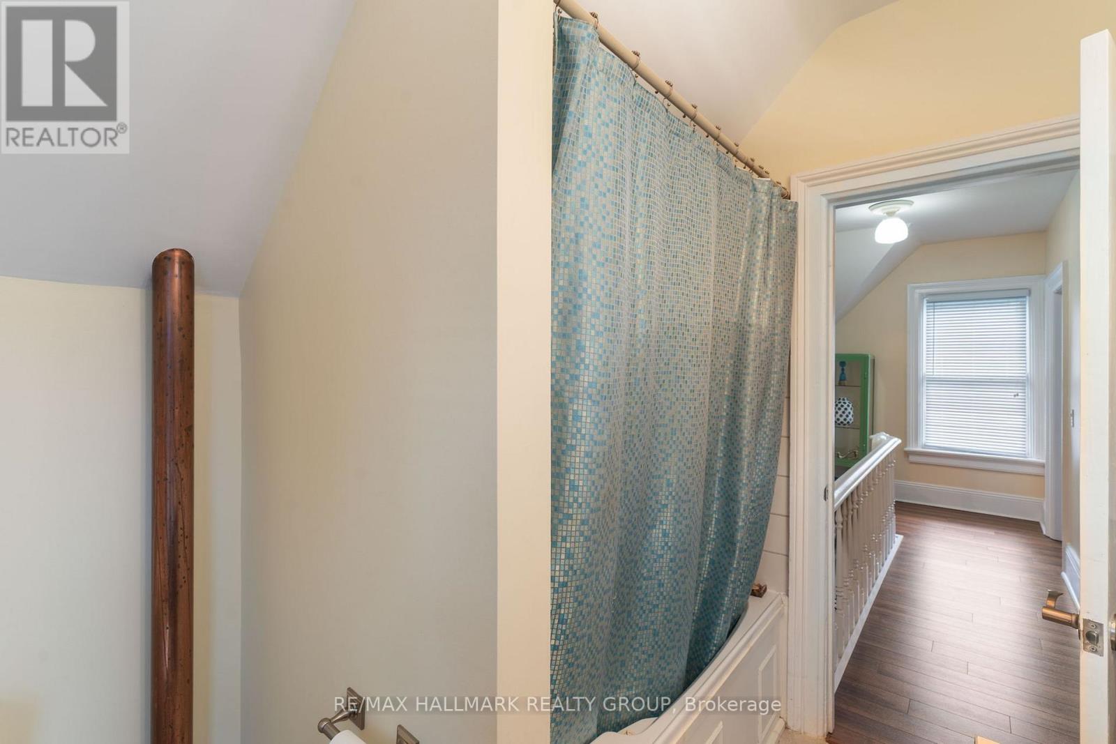 46 NORTH AUGUSTA ROAD - 35